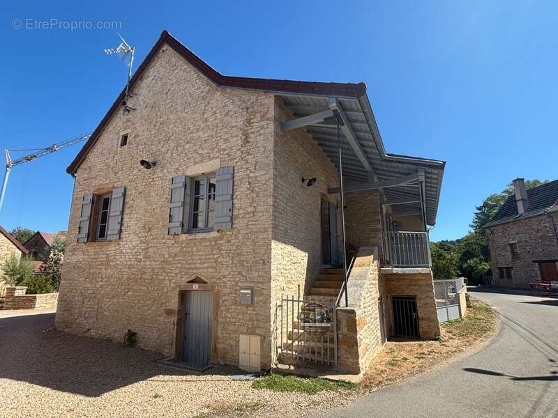A vendre - Maison de charme - Cormatin 71460 -  115 m² - photo 4