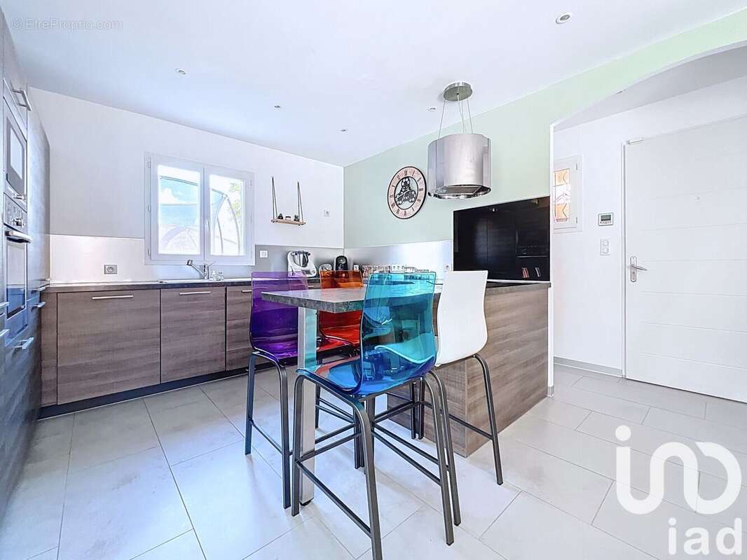 Photo 7 - Maison à SAINT-MITRE-LES-REMPARTS