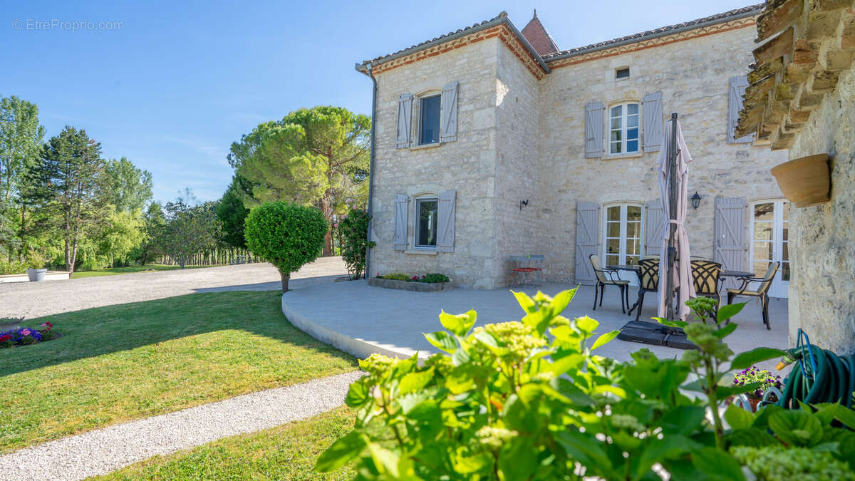 Maison à TREJOULS