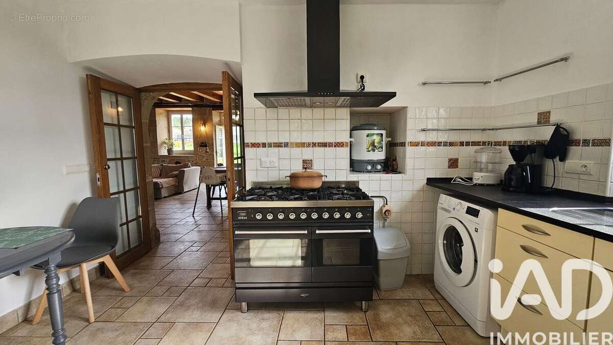 Maison 600 m² à Labastide-Du-Haut-Mont  - photo 9