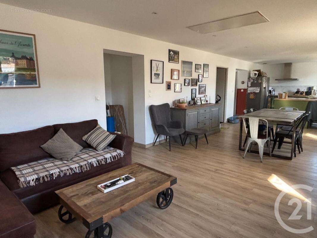 Maison à WICQUINGHEM