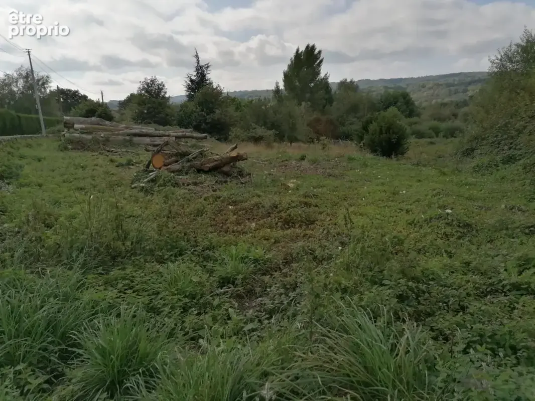 Terrain à CHATEAUPONSAC