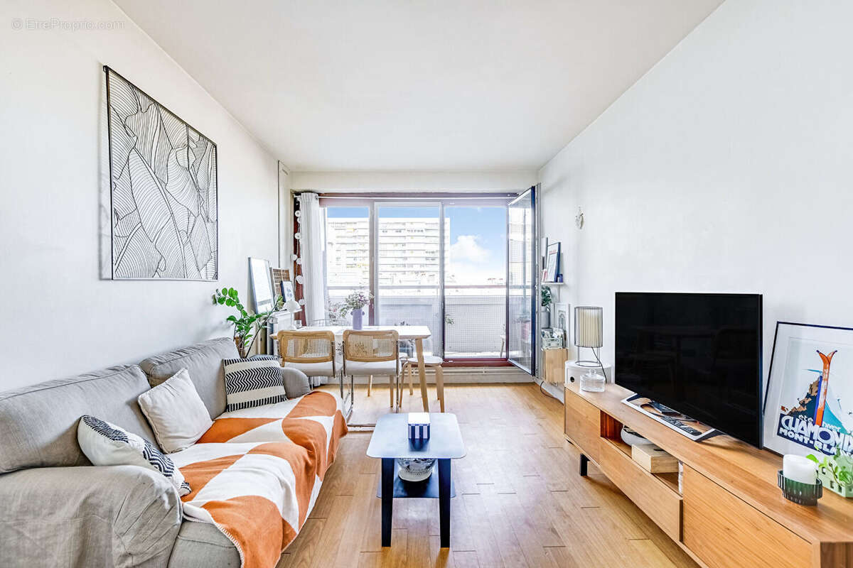Appartement à PARIS-15E