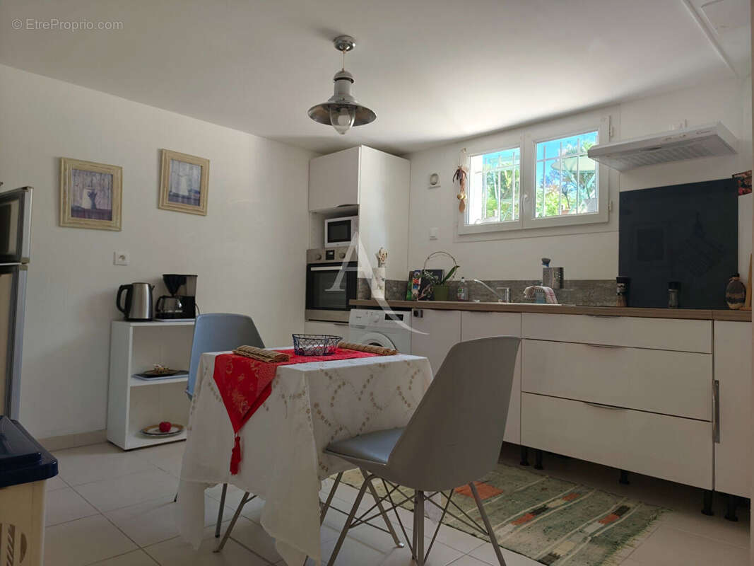 Maison à FONTCOUVERTE