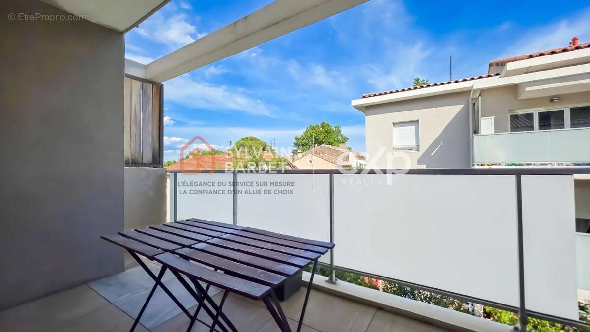 Appartement à SOLLIES-PONT