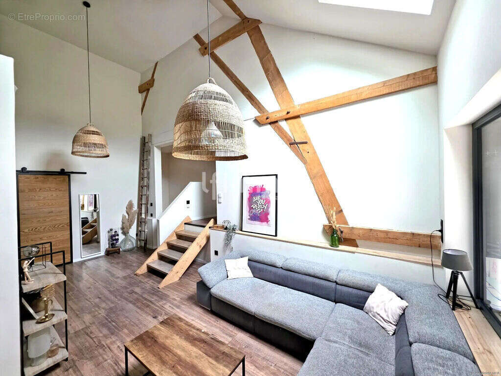 L'esprit loft, le charme de l'ancien, une propriété hors du comm - photo 4
