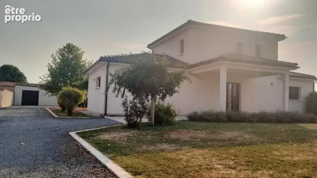 Maison 142m2, piscine , 2 mns de Neuville. - photo 10