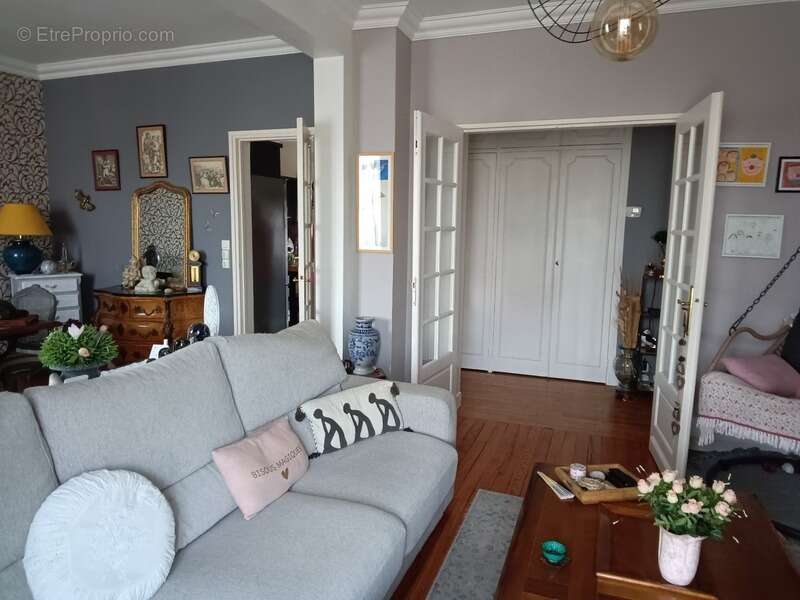 Appartement à vendre 5 pièces 110 m2 centre YVETOT (76) - photo 2