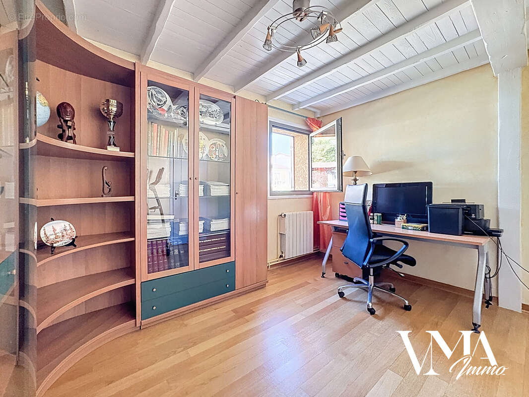 Maison à NEUVILLE-SUR-SAONE