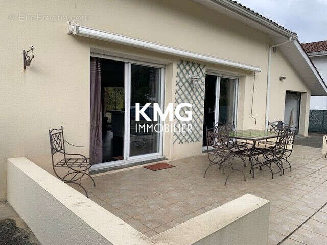 Maison à SAINT-PIERRE-D&#039;IRUBE