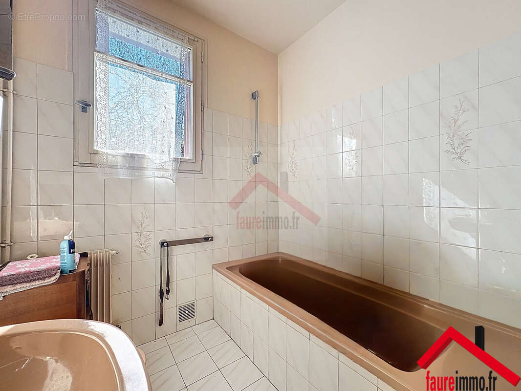 Maison à PERPEZAC-LE-NOIR