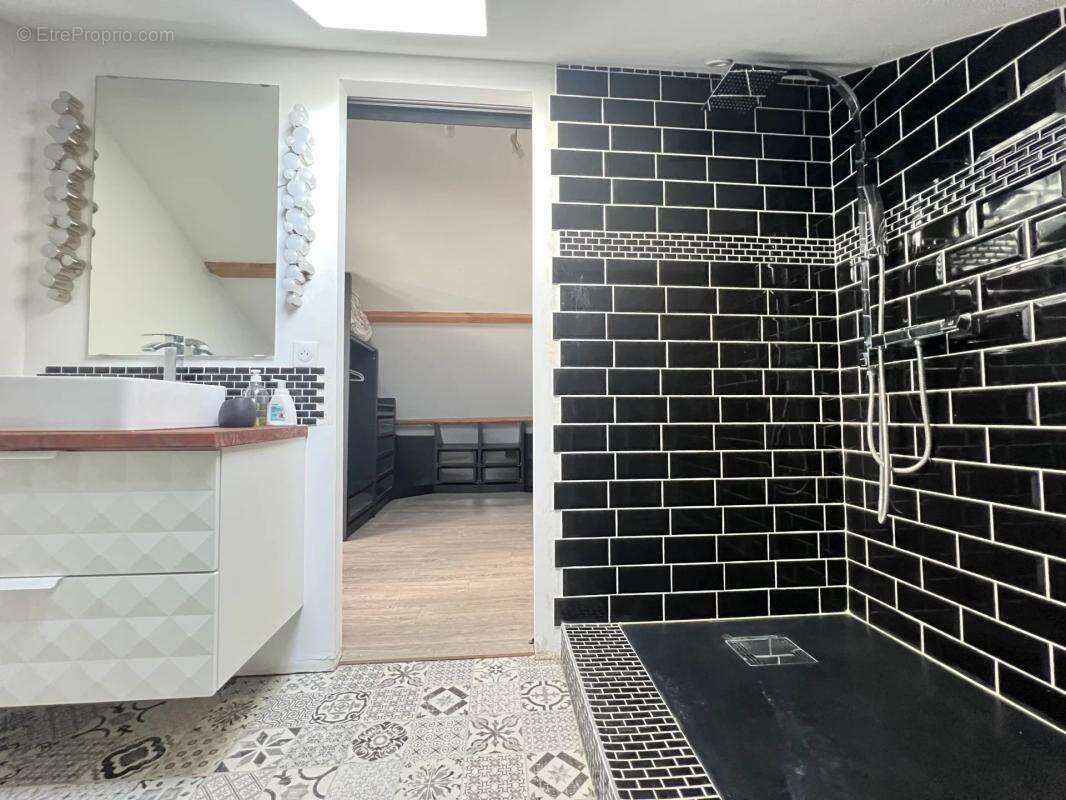 Maison à LES CLAYES-SOUS-BOIS