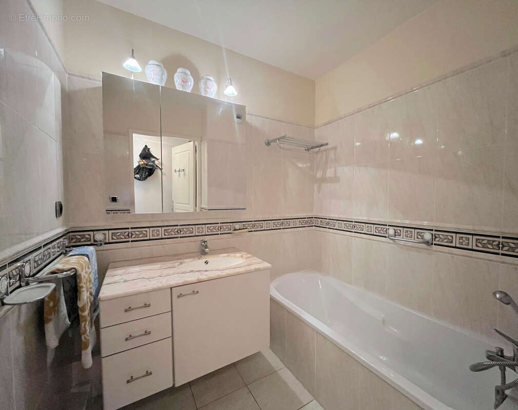 Appartement à SANARY-SUR-MER