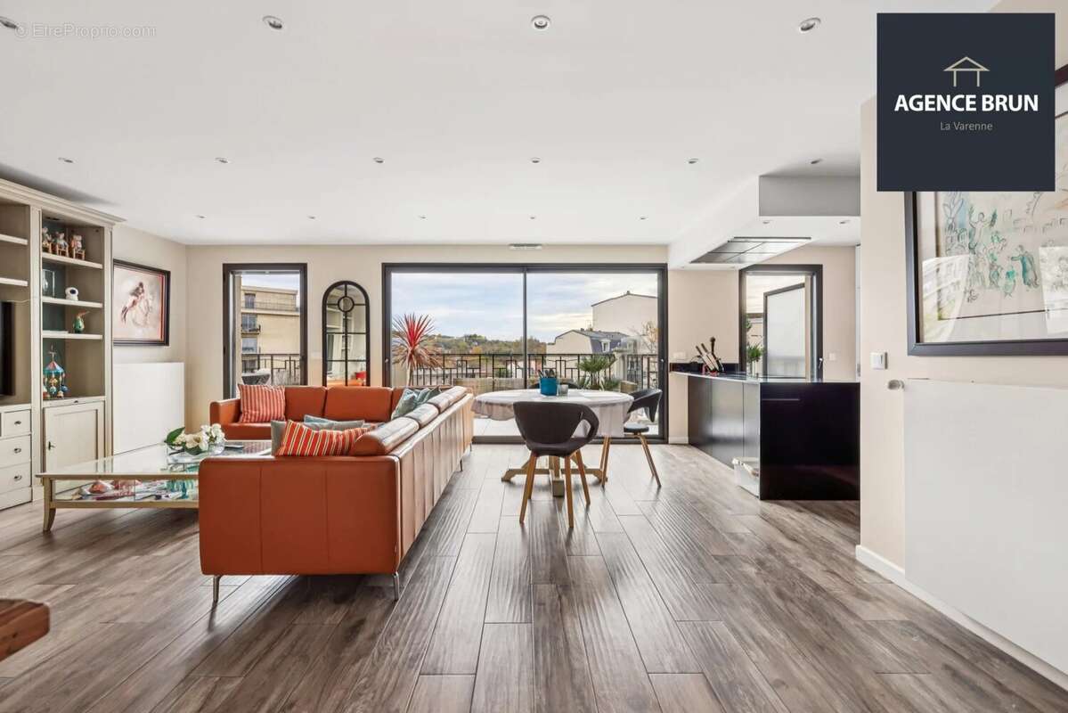 Appartement à SAINT-MAUR-DES-FOSSES