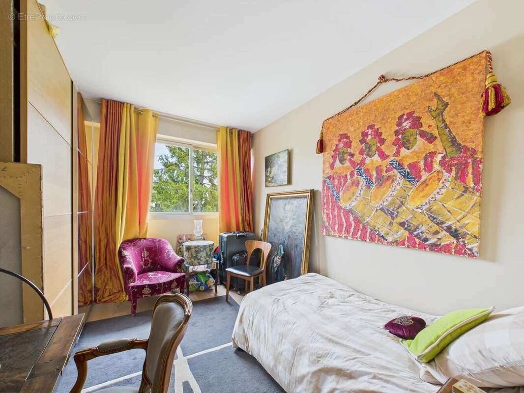 Appartement à NEUILLY-SUR-SEINE