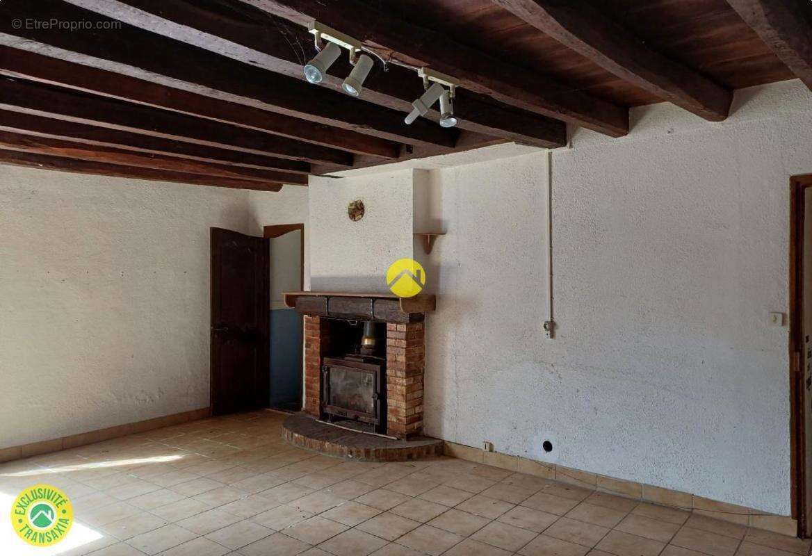 Maison 85 m2 avec terrain 2035 m2 - photo 6