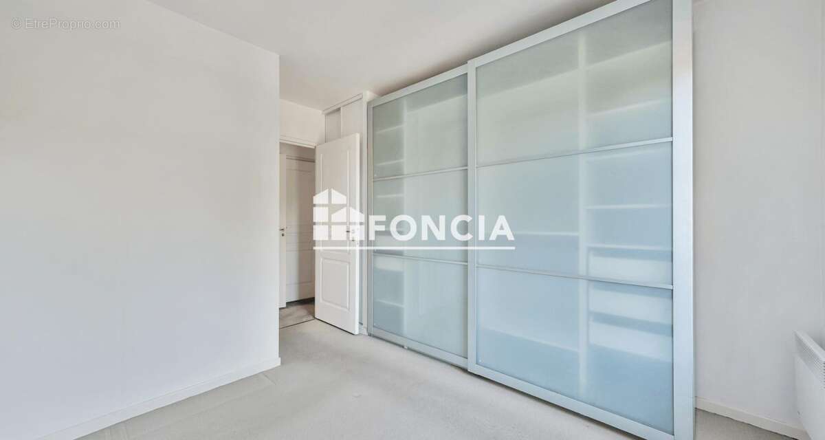 Appartement à LE PLESSIS-ROBINSON