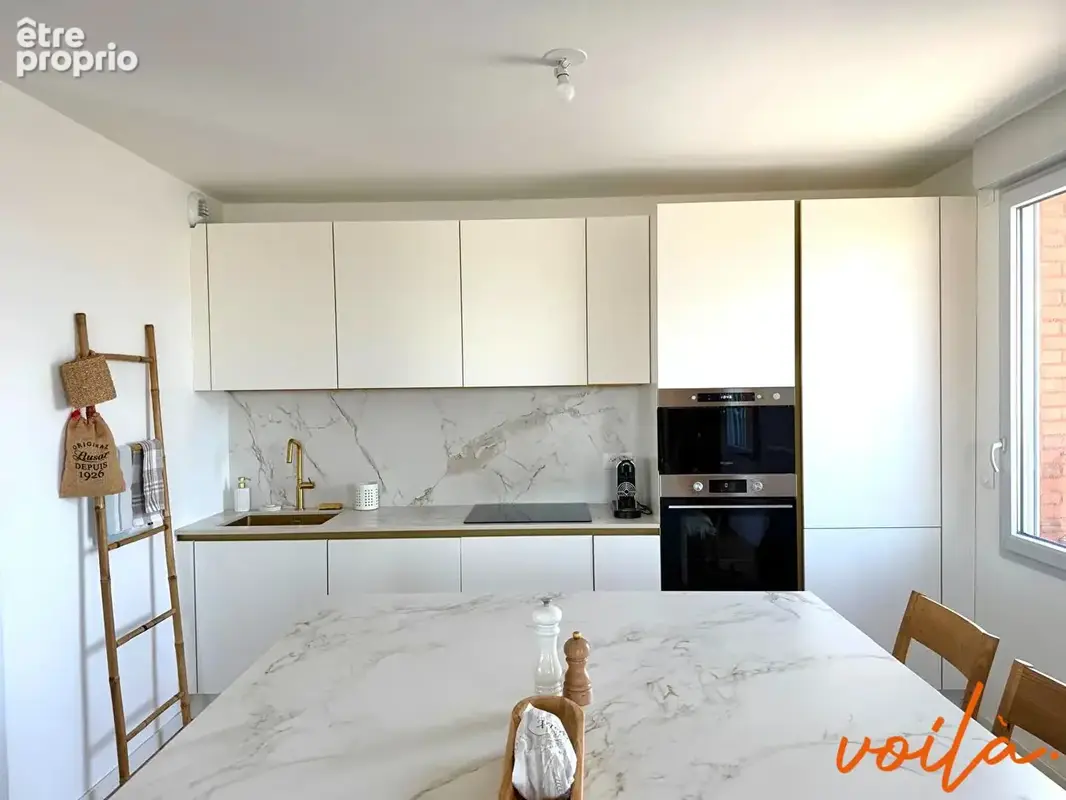 REF : HELMUT - MONTAUDRAN - Appartement dernier étage avec 2 places de parking et terrasse - photo 5