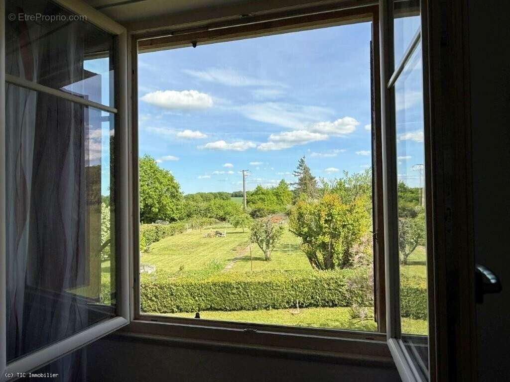 Maison à CHAMPAGNE-MOUTON