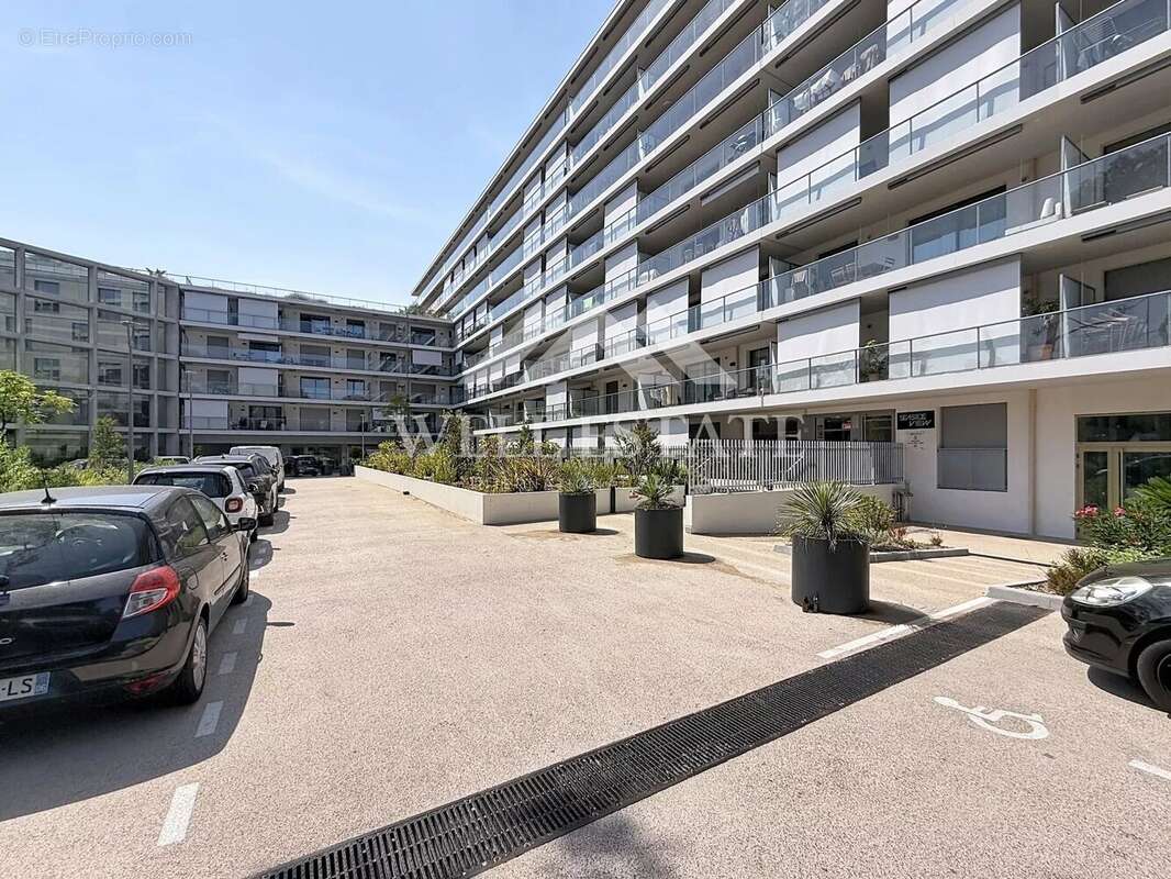 Studio 32 m² – saint-laurent-du-var – résidence neuve seaside view avec terrasse et parking - photo 10