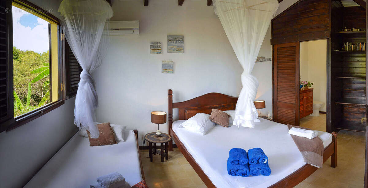 Maison à GRAND-BOURG