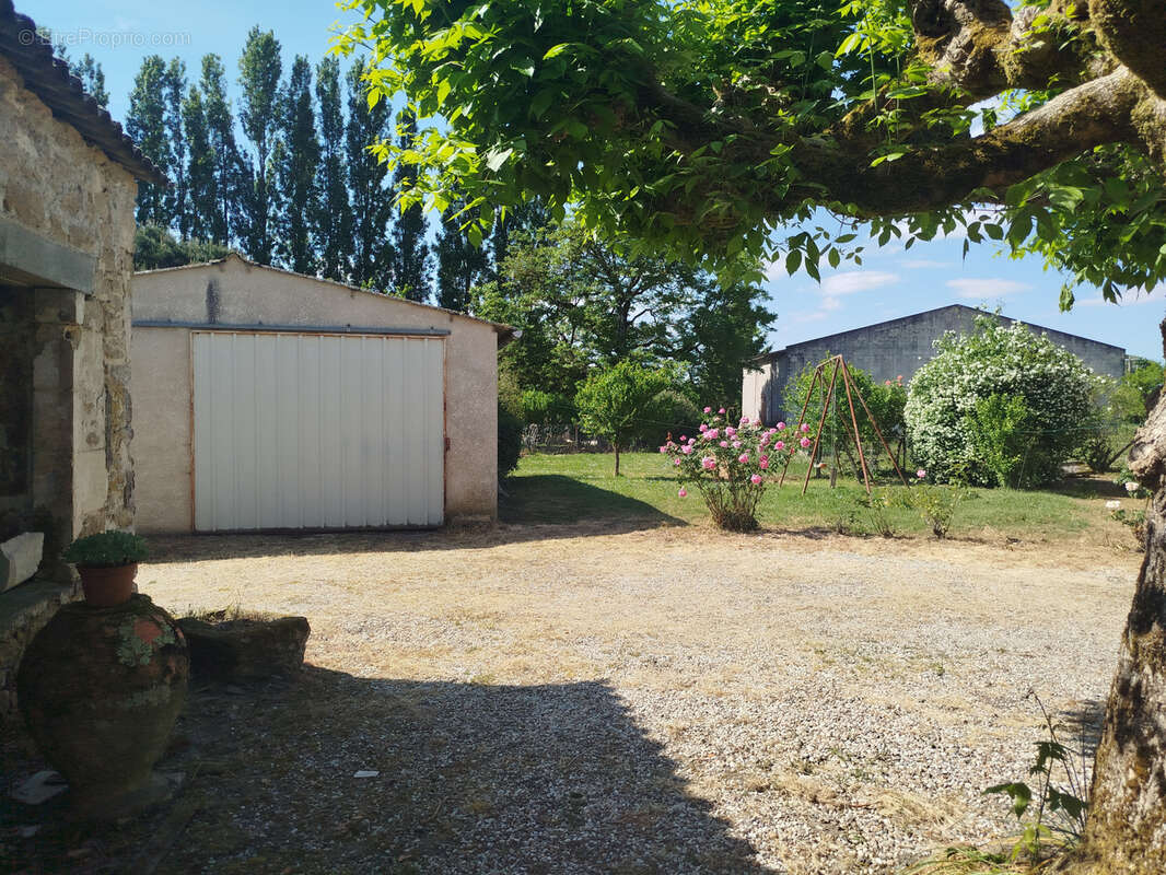 Maison à SOUSSAC