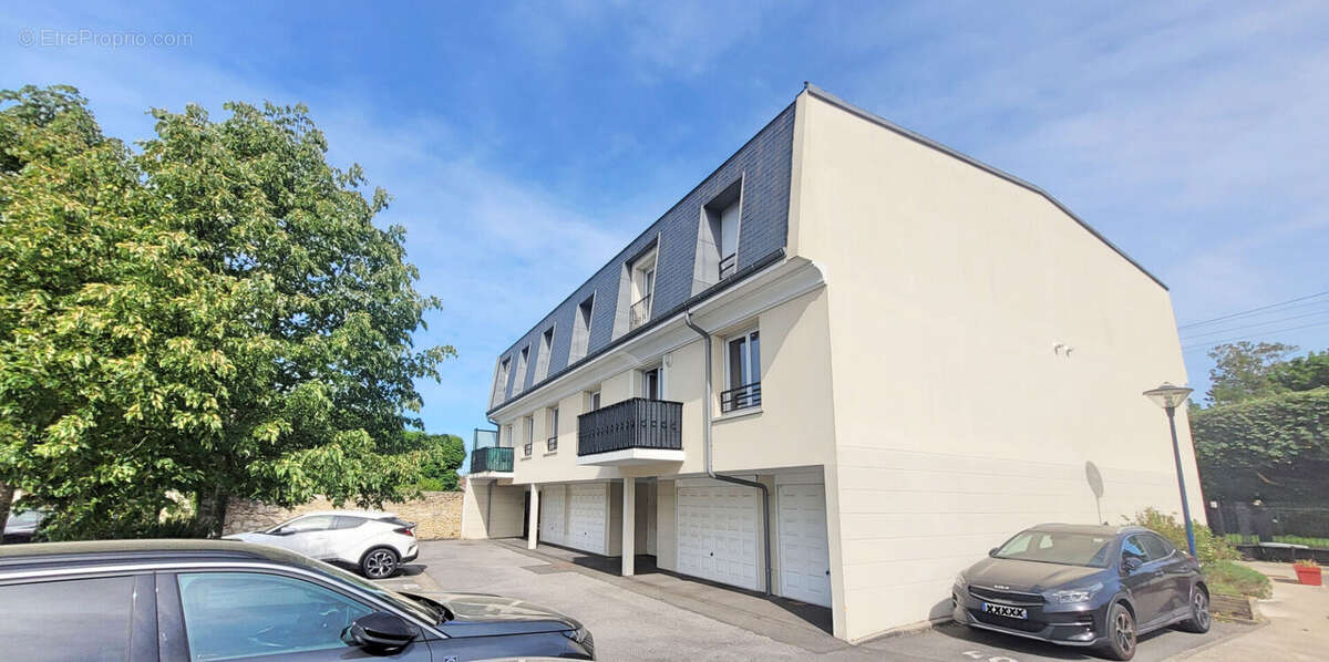 Appartement à DAMMARIE-LES-LYS