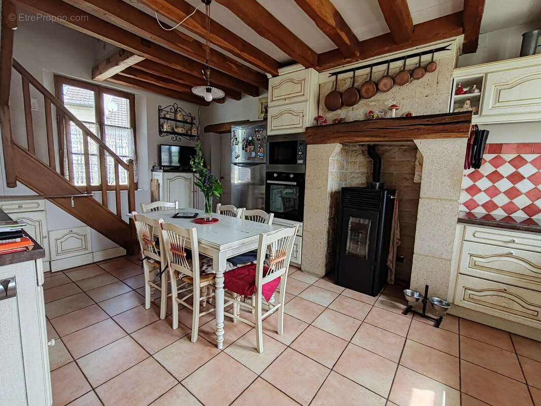 Maison familiale avec dependances - photo 4
