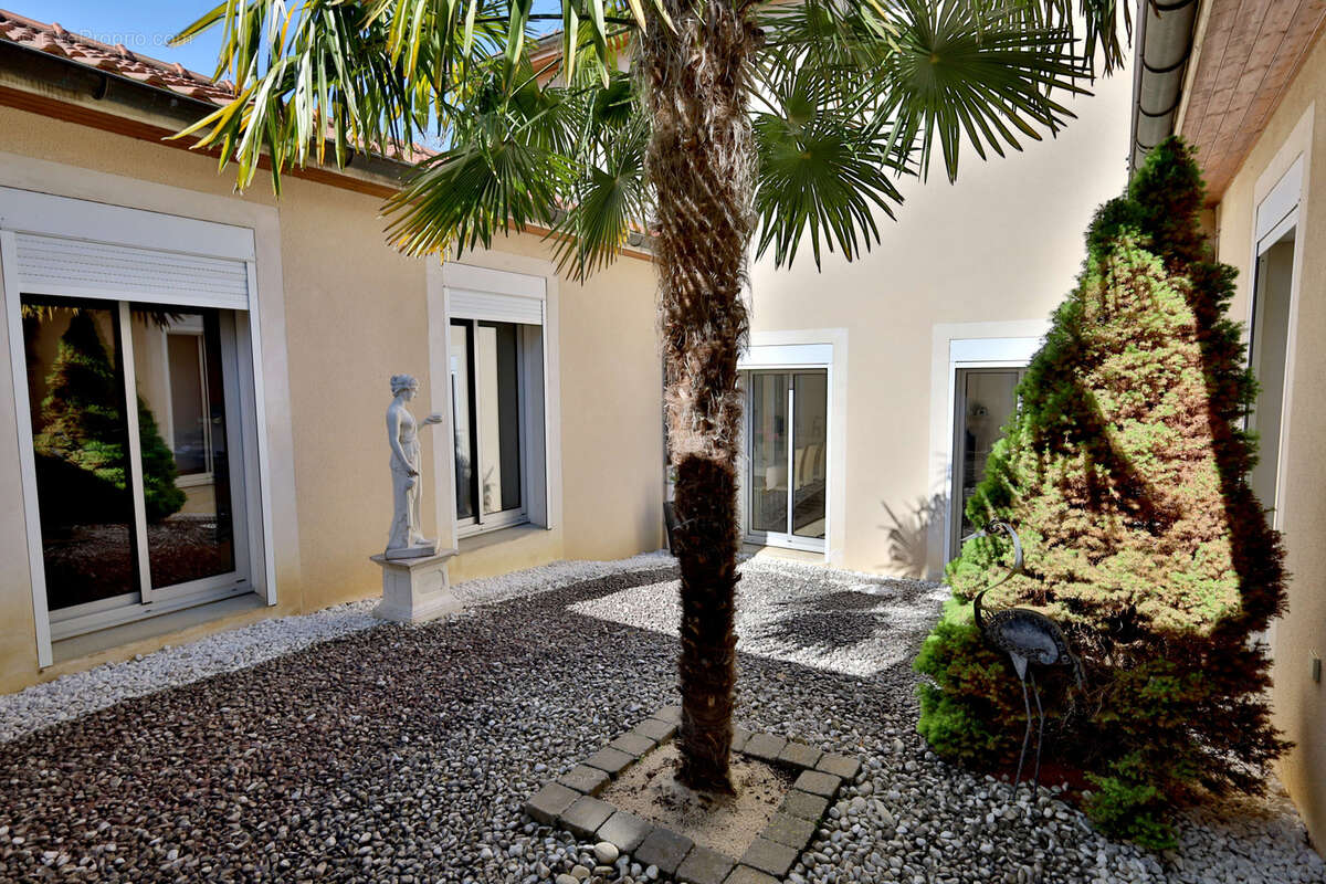 Maison à SAINT-GEORGES-D'ESPERANCHE