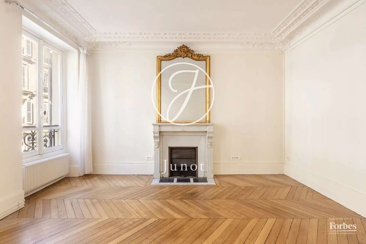 Appartement à LEVALLOIS-PERRET