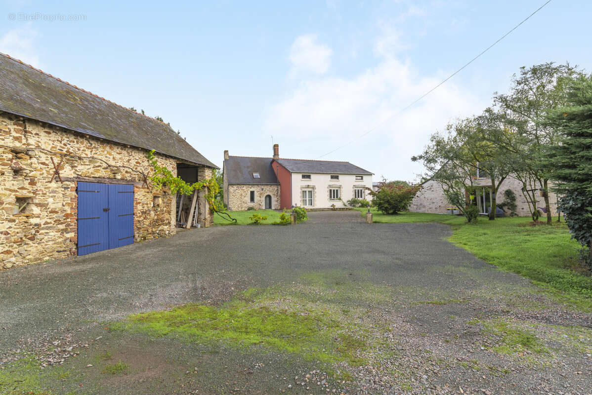 Maison à MOZE-SUR-LOUET