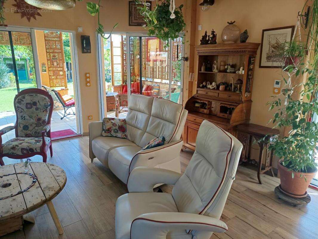 Maison à SAINT-SEURIN-SUR-L&#039;ISLE