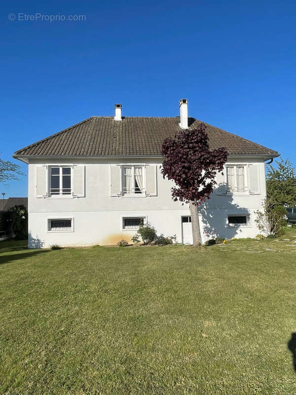Maison à LE CHATELET-EN-BRIE