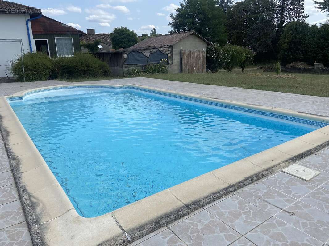 Jolie maison de village de 3 chambres avec piscine et garage - photo 15