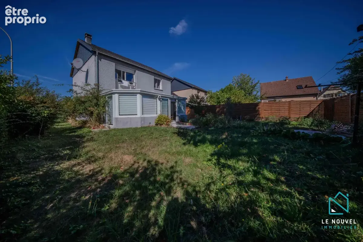 Maison accolée de 99m2 habitables + véranda dans secteur résidentiel ILLZACH - photo 1