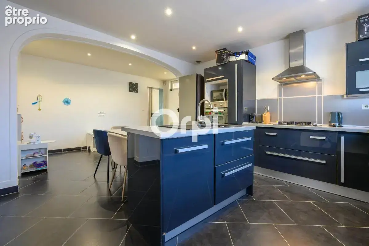 Maison 110m², Jardin, Stationnement - photo 5
