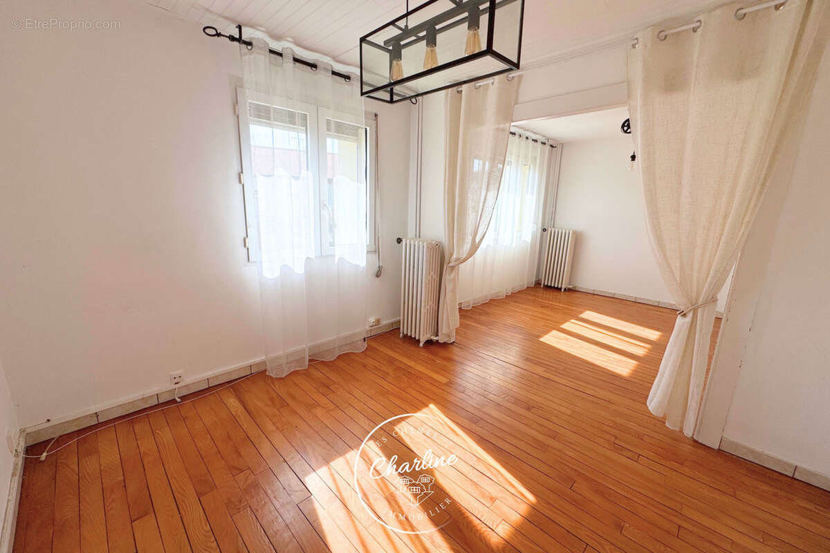 Maison à AMANVILLERS