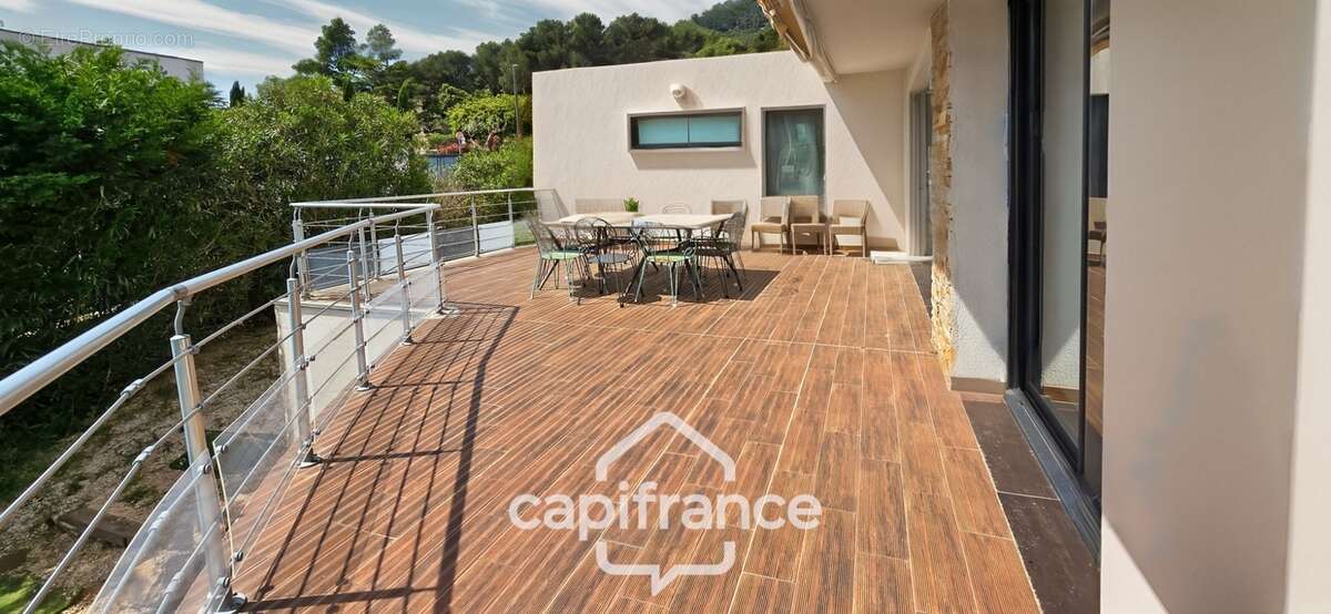 Maison à vendre 7 pièces LA VALETTE DU VAR (83) - photo 11