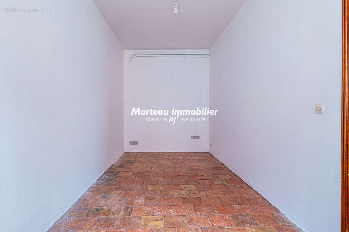 Maison à NEUVILLALAIS