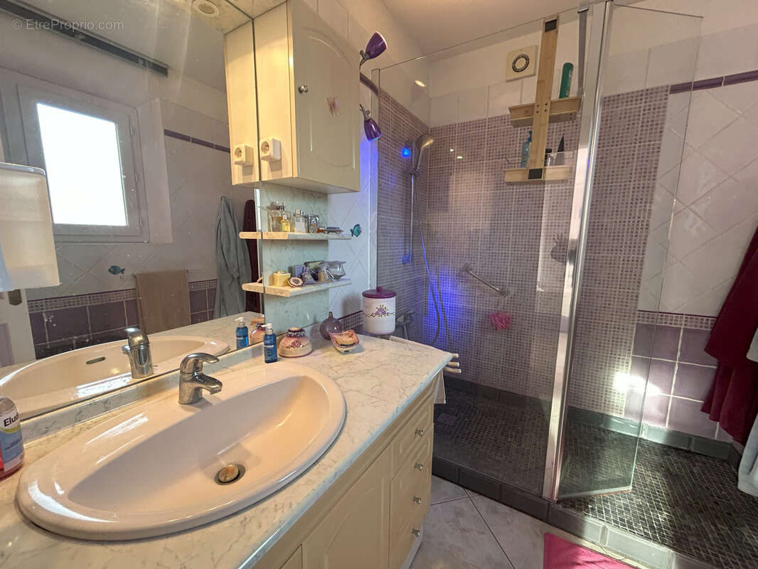 Autre à SAINT-RAPHAEL