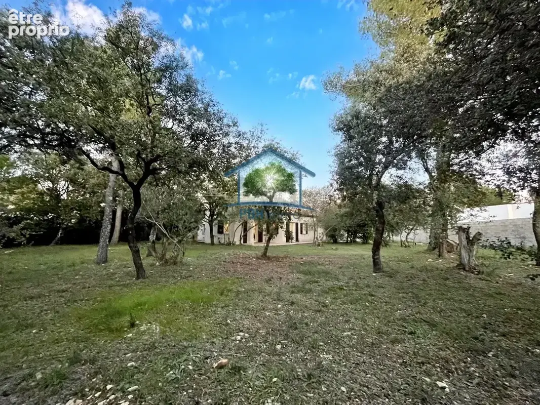 NIMES (30), Propriété de 193 m2 sur terrain de 2676m2 - photo 11
