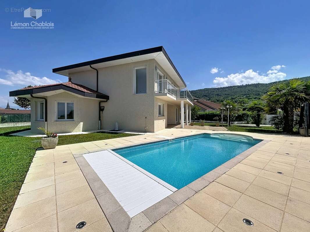 Maxilly-sur-Léman - Maison d’architecte - 5 chambres. - photo 2
