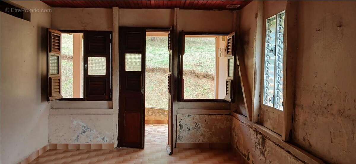 Terrain à SAINT-ESPRIT