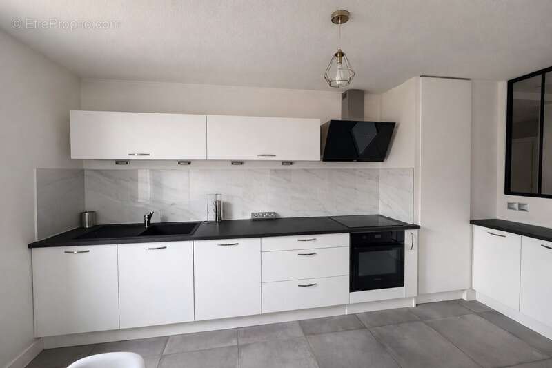 Appartement à SAINT-GENIS-POUILLY