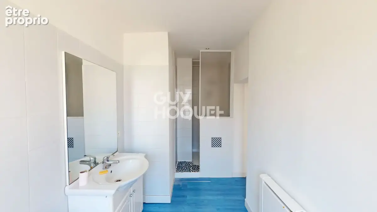 Carpentras - T2 de 48 m² - rénové et lumineux en centre-ville - photo 9