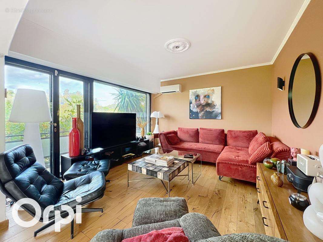 Appartement à VILLENEUVE-LOUBET