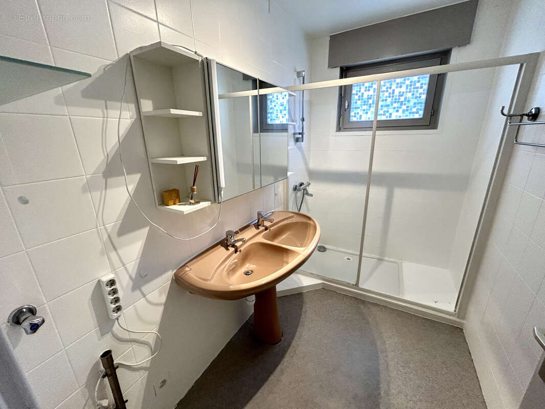 Appartement à VILLE-LA-GRAND