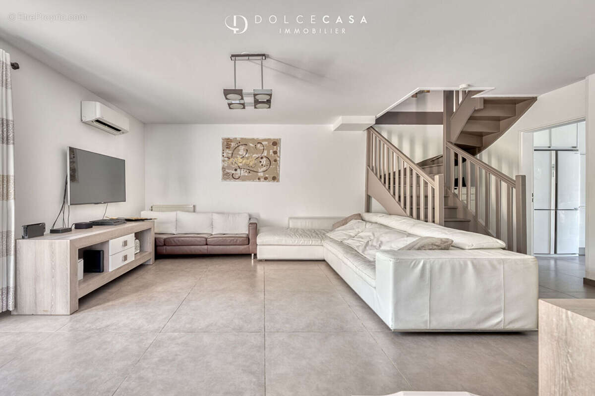 Maison à NEUILLY-PLAISANCE