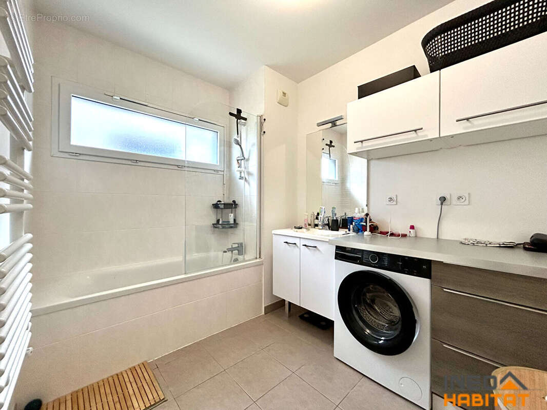 Appartement à LE RHEU