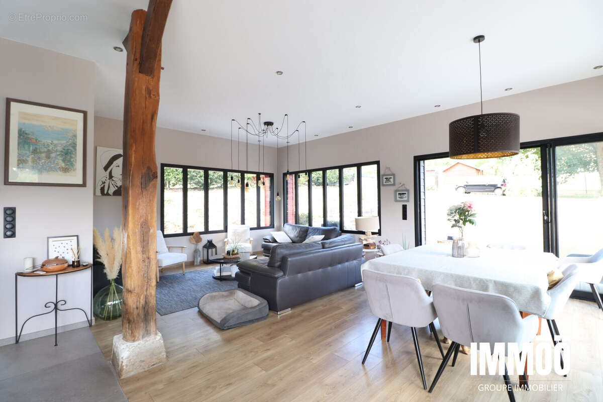 Maison 176 m² à Saint-Aubin-Epinay  - photo 9